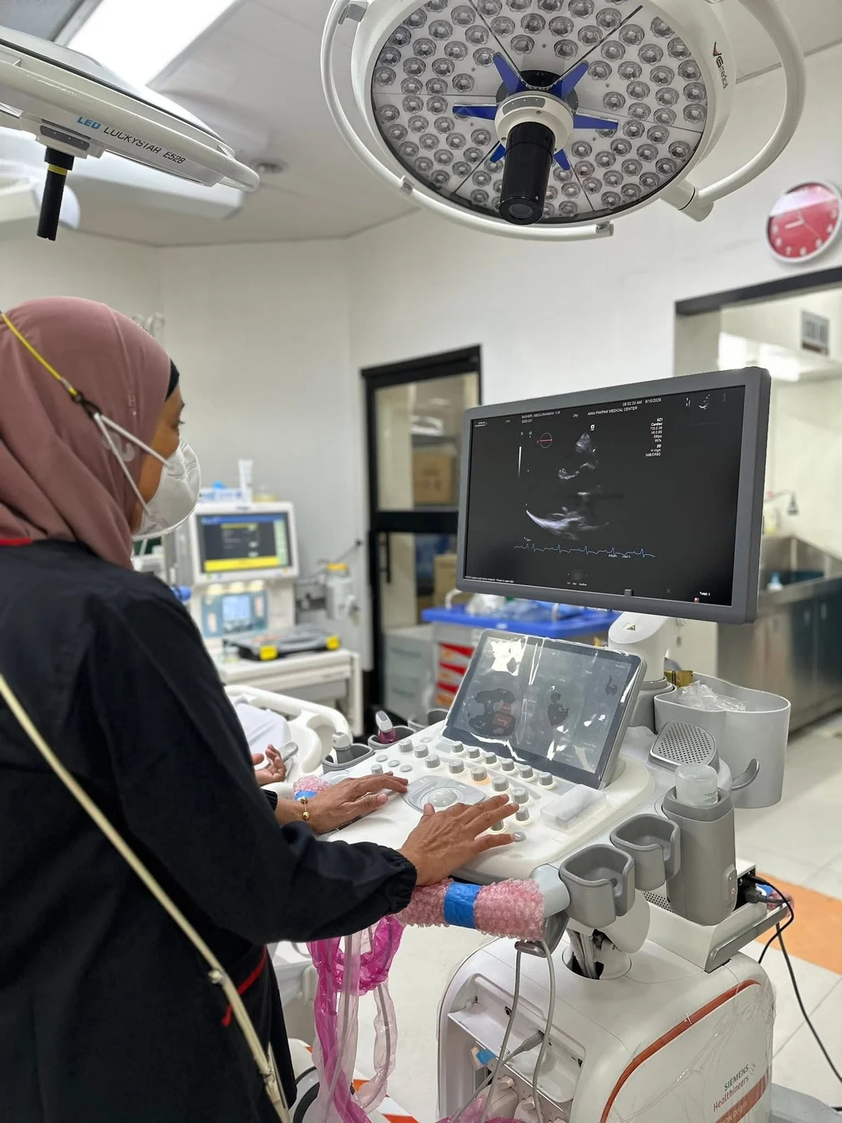 First TEE procedure at the Heart Institute.